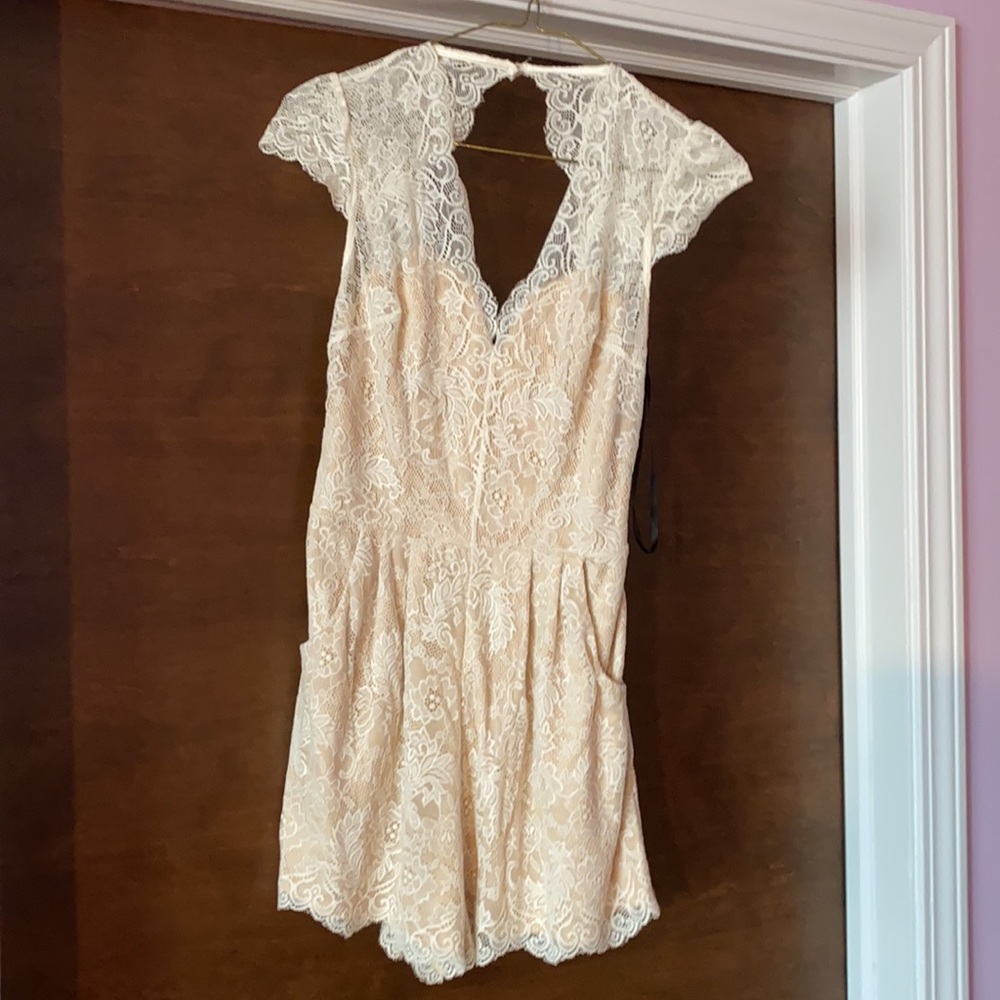 Scallop lace romper